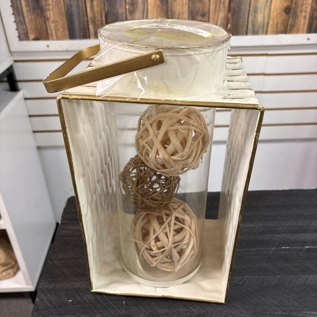Lantern Decor with Balls, No Shipping