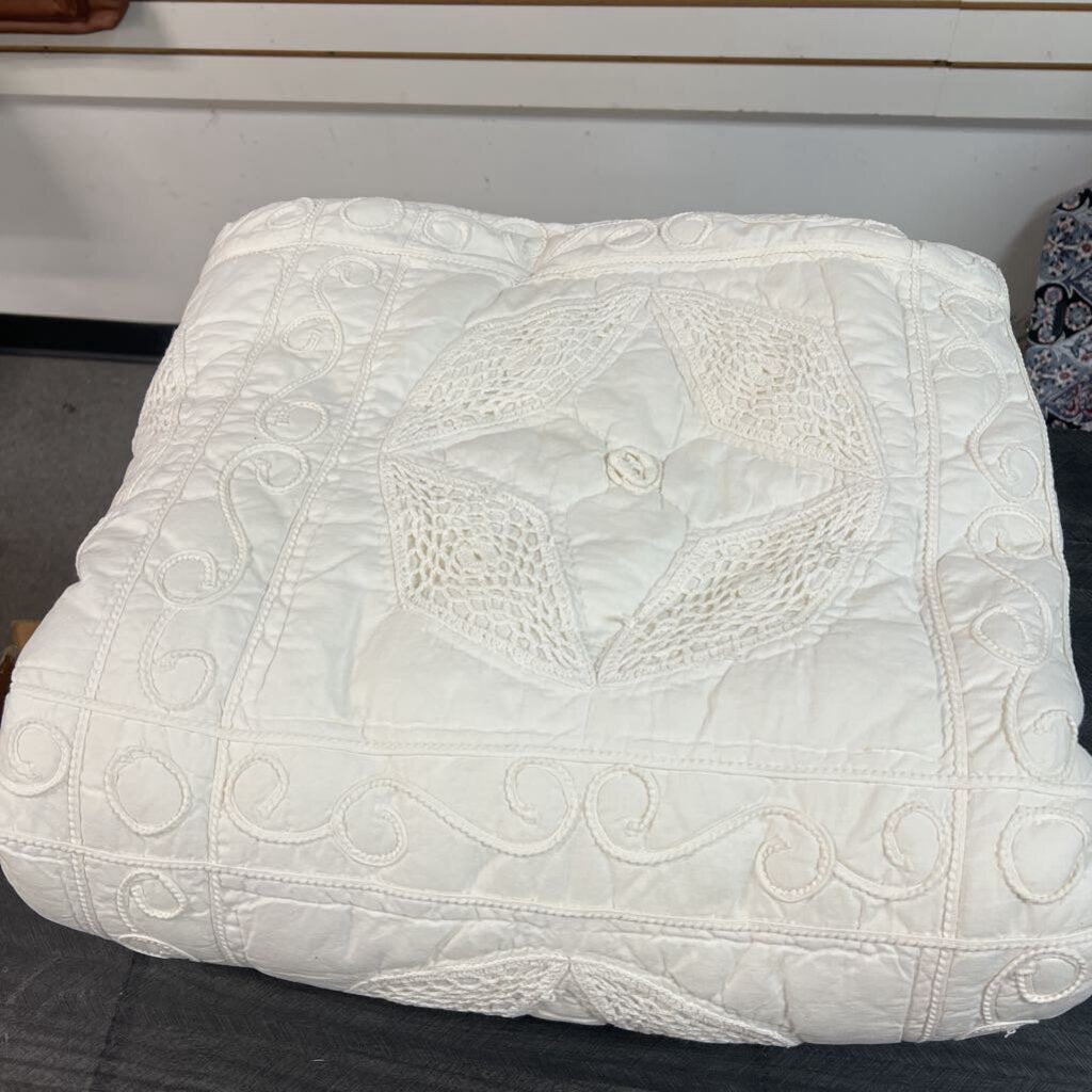 White Bed Spread Full Size