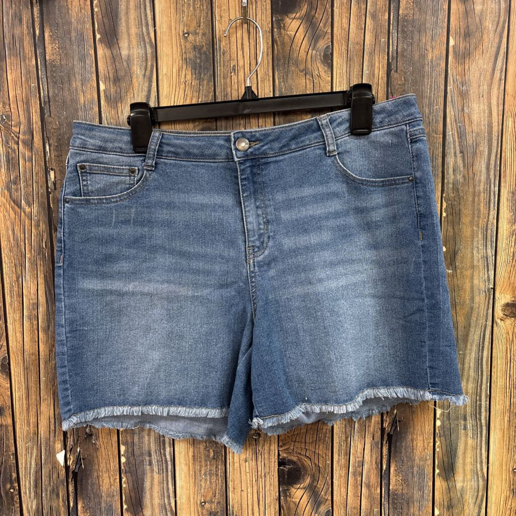 Per Se Lightwash Shorts, Women's 12