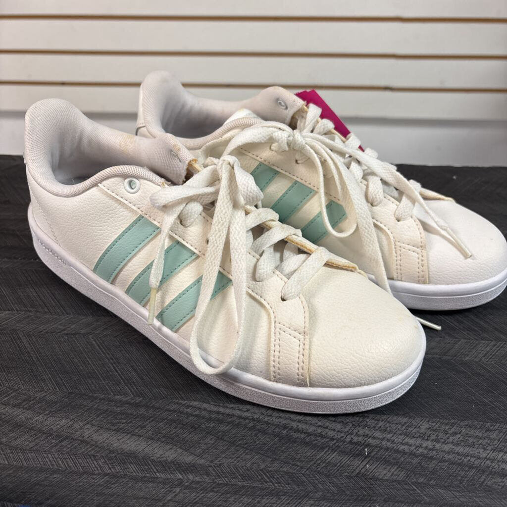 Adidas Mint and Cream Shoes, Women's 9