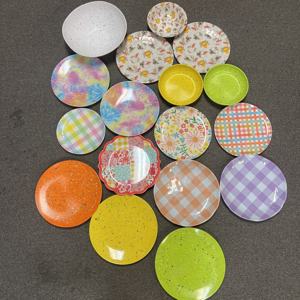 Assorted Melamine Dishes