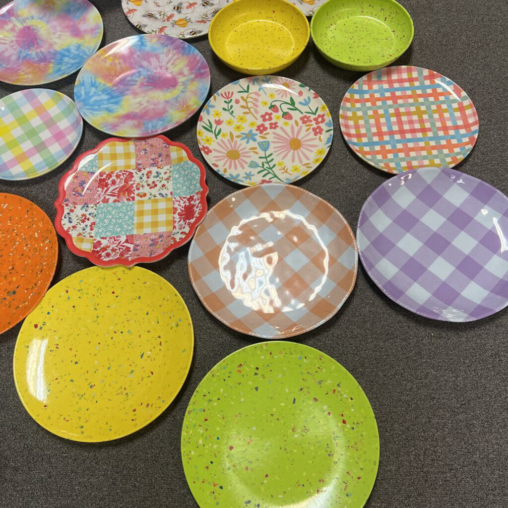 Assorted Melamine Dishes