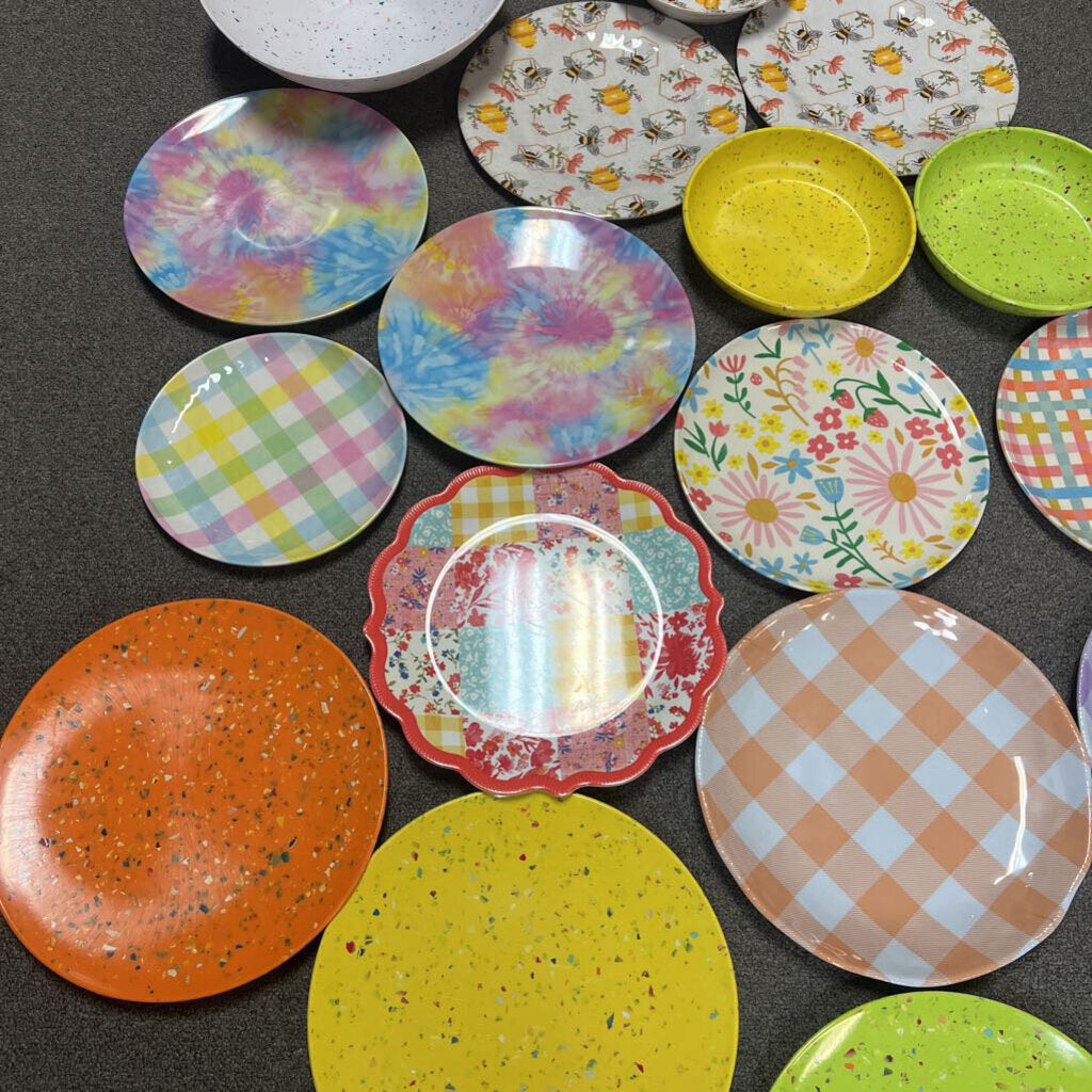 Assorted Melamine Dishes