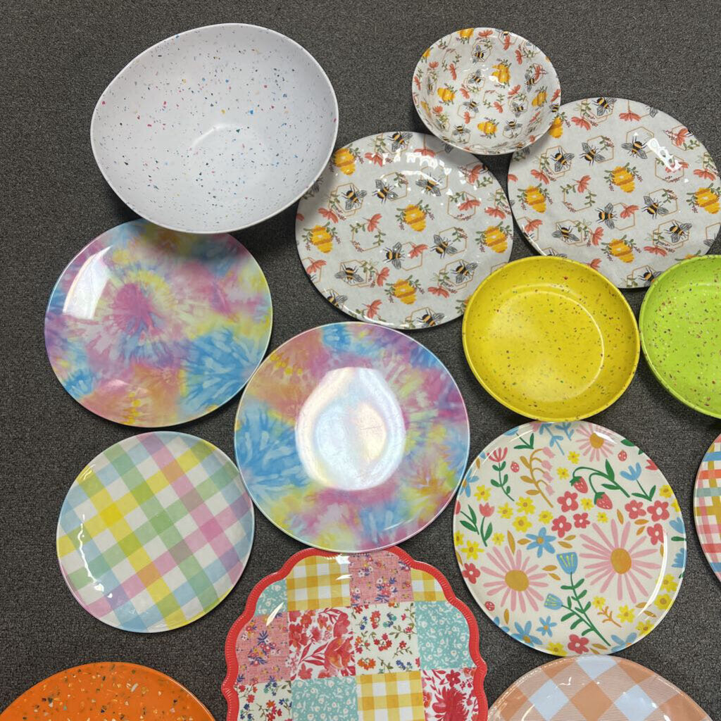 Assorted Melamine Dishes