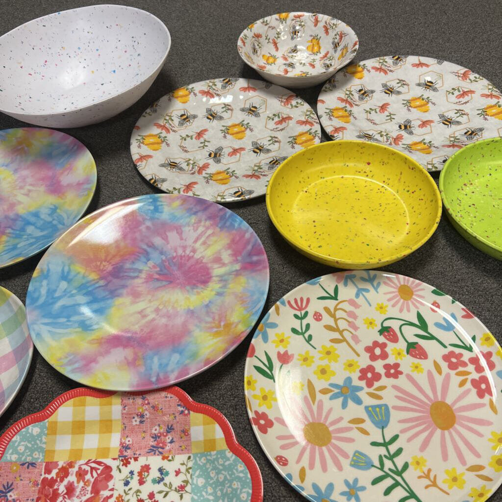 Assorted Melamine Dishes