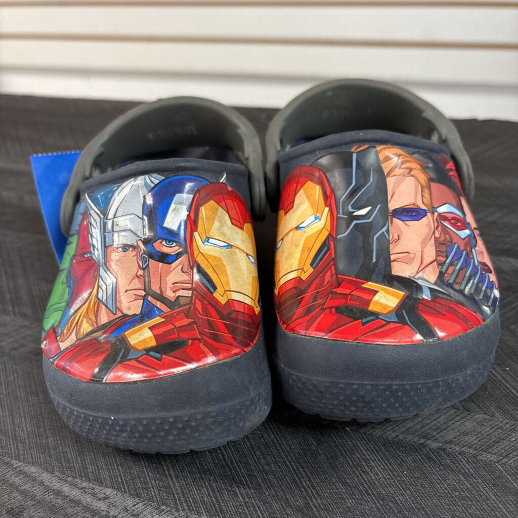 Avenger Crocs, Boy's 7C