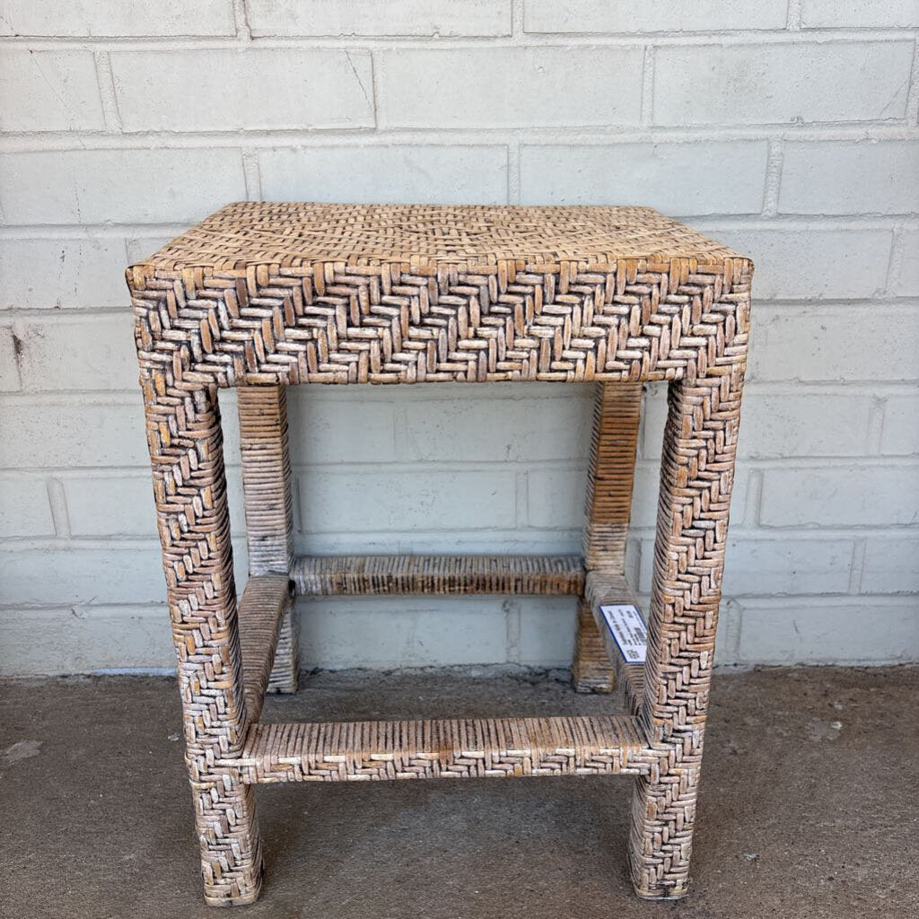 Woven Plant Stand 13x10x10 No Shipping