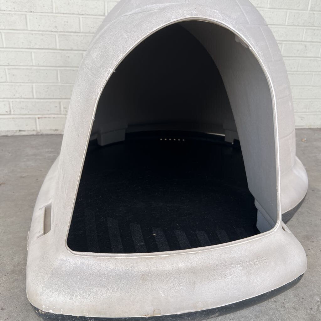Dog House - 38x28x18 - NO SHIP