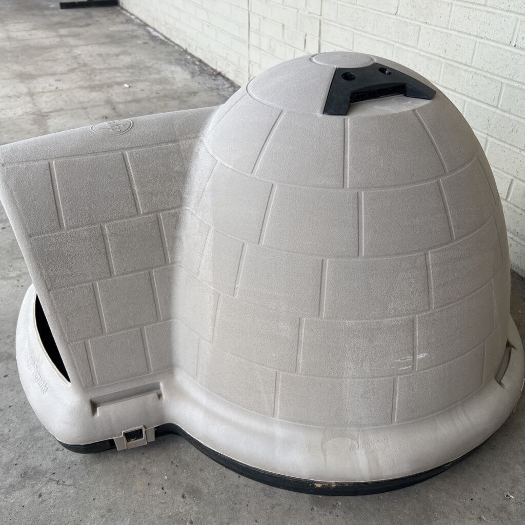 Dog House - 38x28x18 - NO SHIP