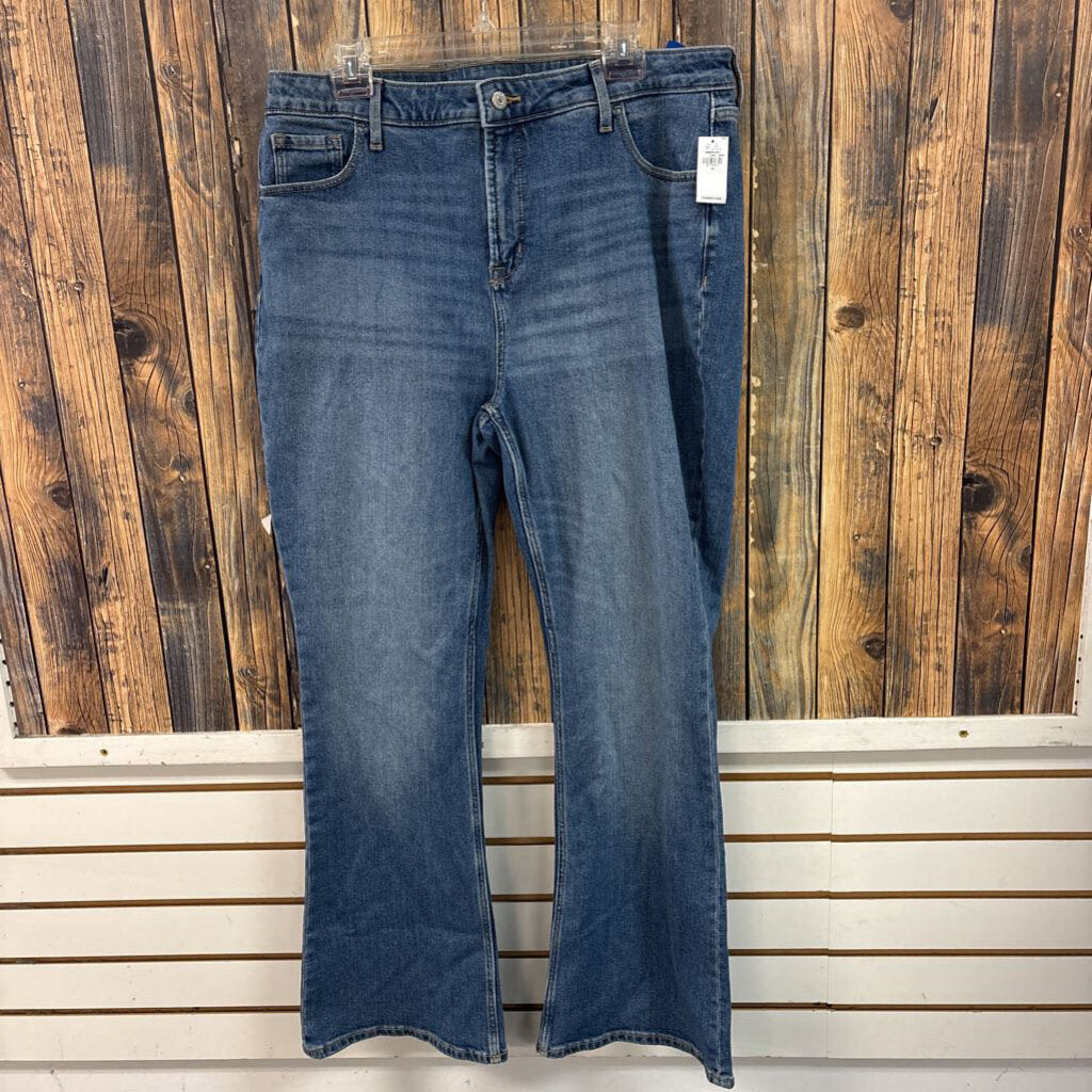 NWT Old Navy Extra High Rise Flare Jeans, Womens 14