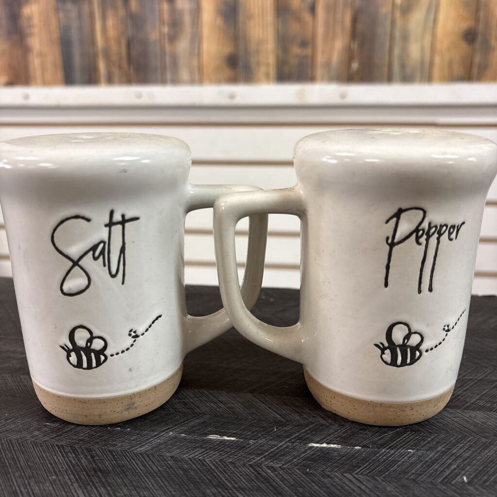 Salt & Pepper Bee Shakers, No Shipping