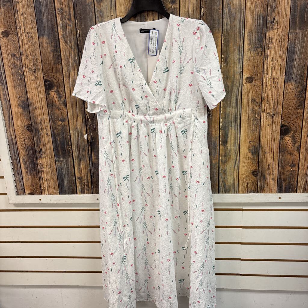 NWT Dazy White Floral Dress, Womens M
