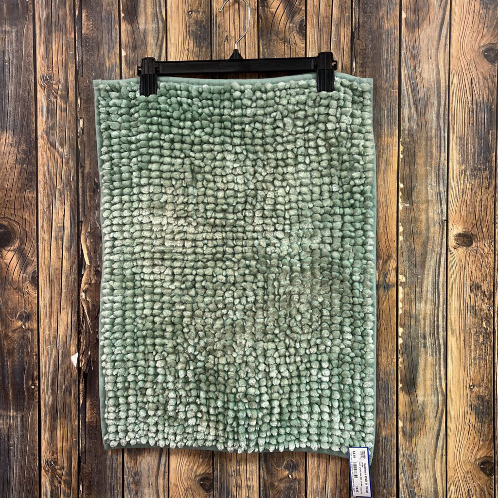 Soft Green Bath Mat 24x18in