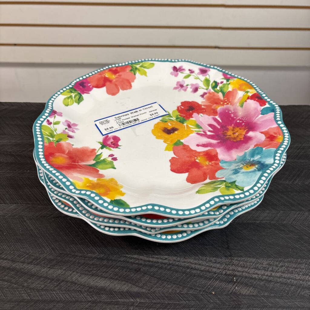 4 PC Pioneer Woman Plastic Plates