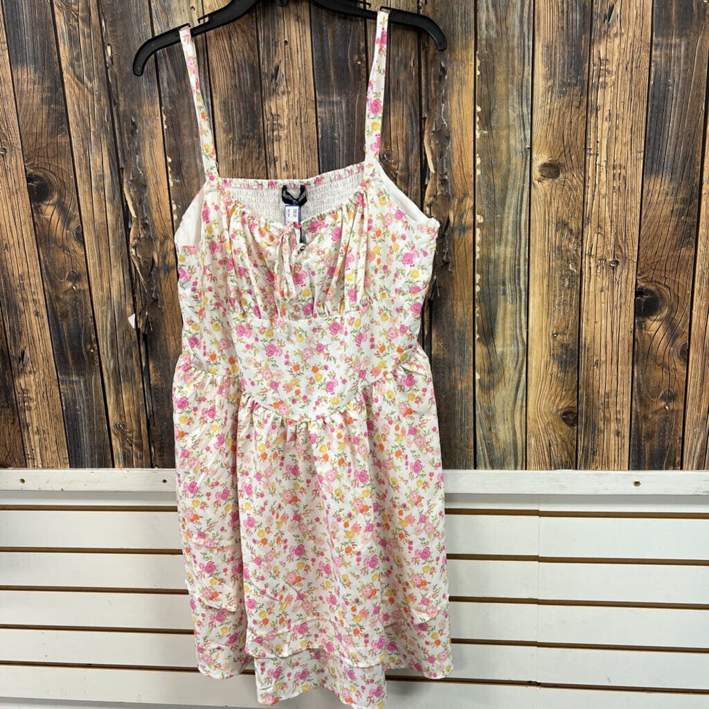 White Flower Dress, NWT Women's 2XL