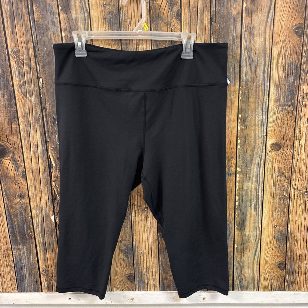 Zyia Active Black Capri Leggings, Womens 20