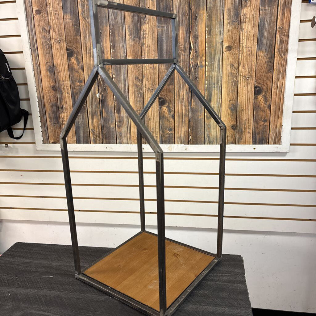 Metal Frame Decor, No Shipping, 10x10x23in