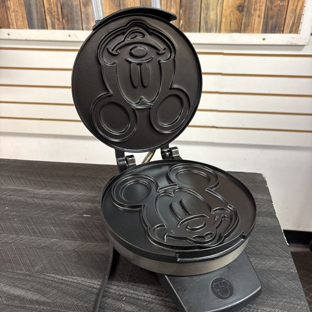 Mickey Waffle Maker