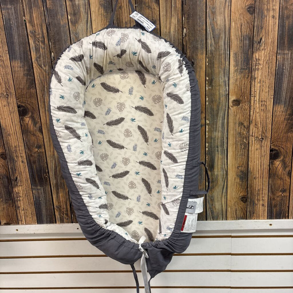 Newborn Lounger, No Shipping