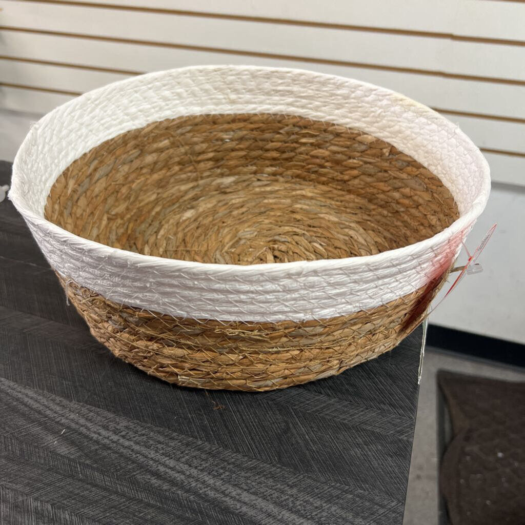 Woven Basket 12x4.5in