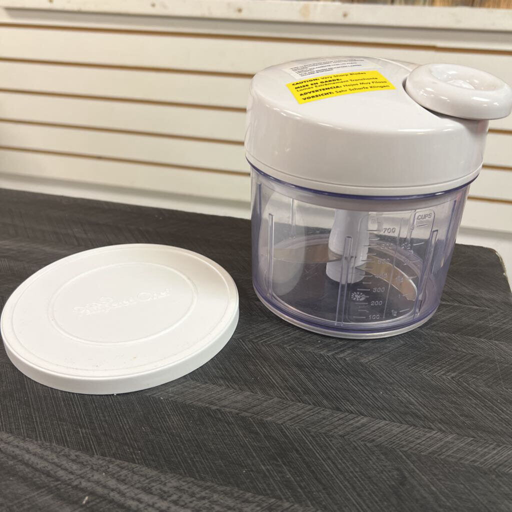 Pampered Chef Chopper - 5x5