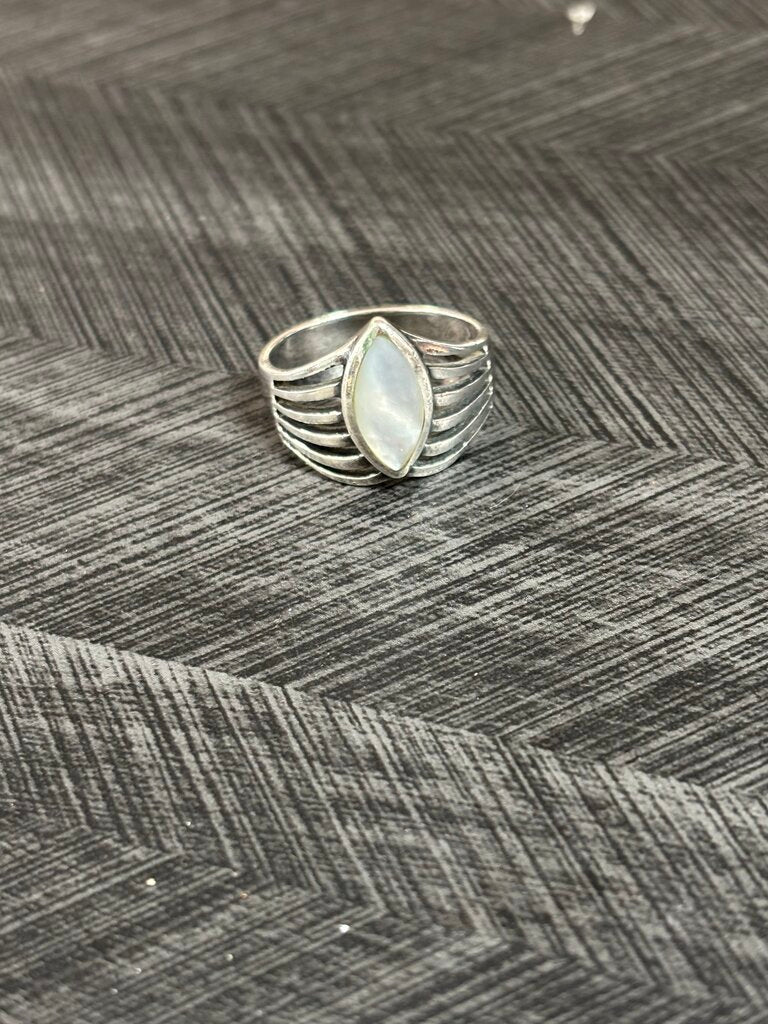 Sterling Silver Mother of Pearl Victory Wings Ring Size 6