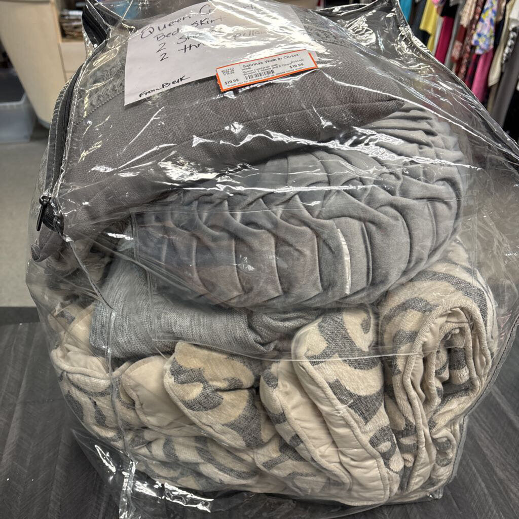 Queen Comforter with Bedskirt 2 Shams and 2 Throw Pillows