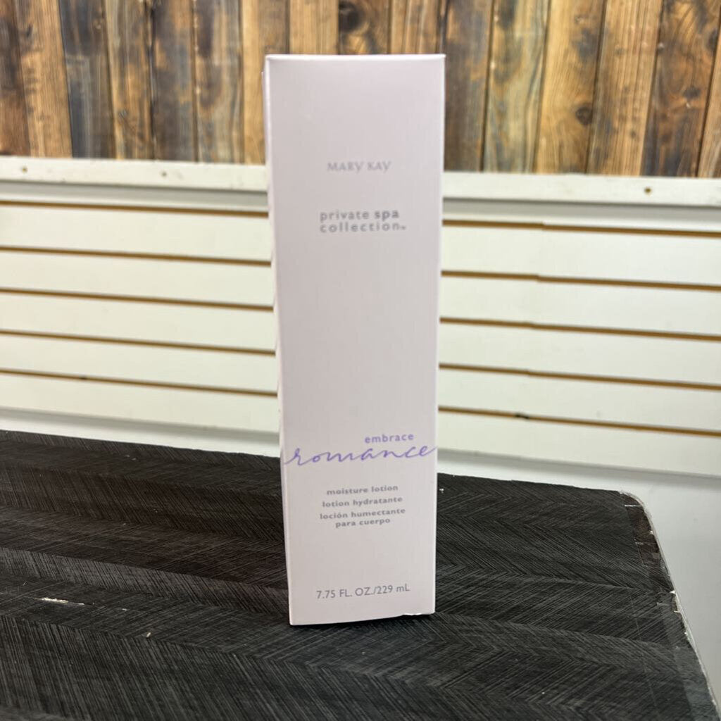 Mary Kay Embrace Romance Moisture Lotion, 7.75 OZ