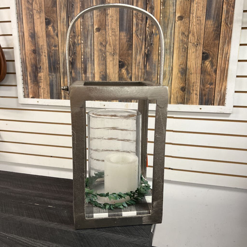 Lantern Decor, No Shipping 7x7x11in