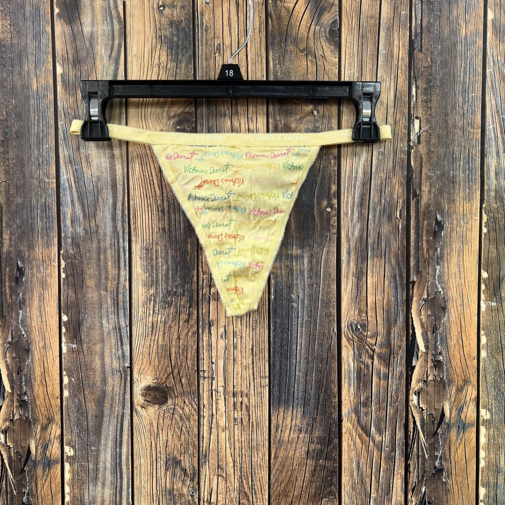 NWT Victorias Secret Thong (3), Womens M