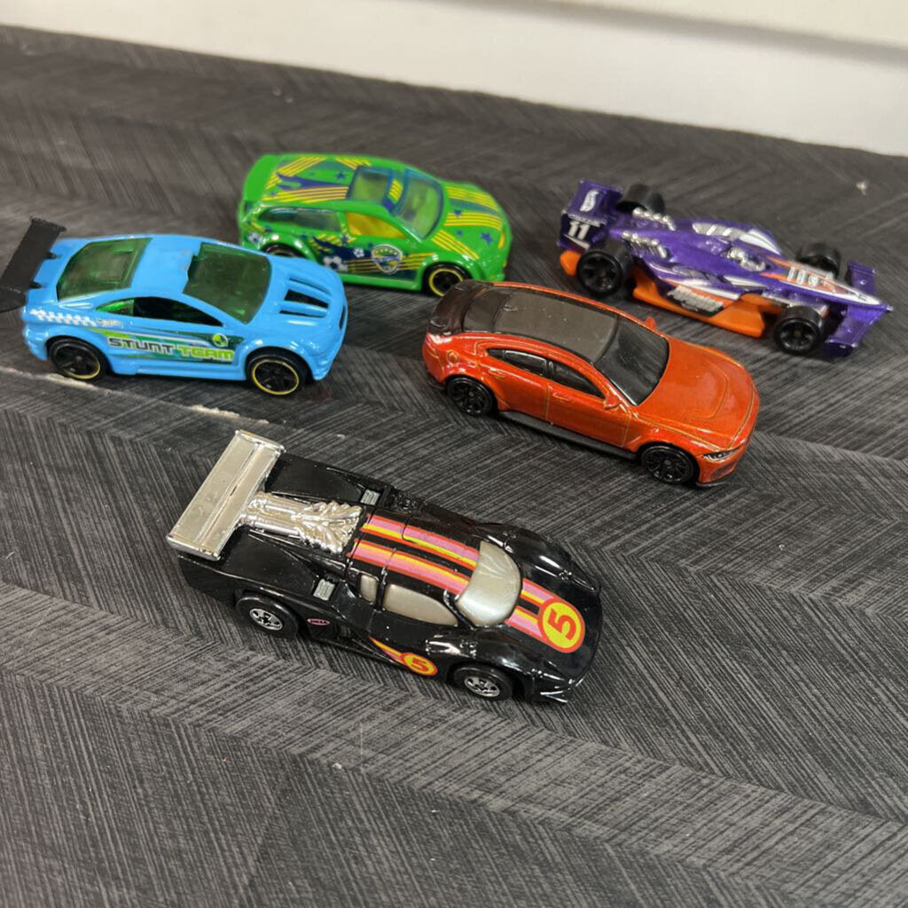 Assorted Hotwheels (5)