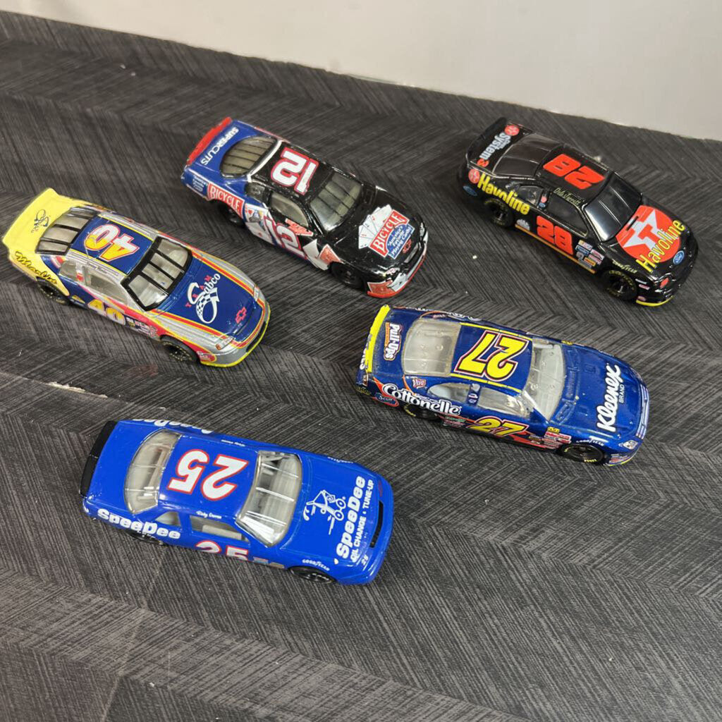 Assorted Hotwheels (6)