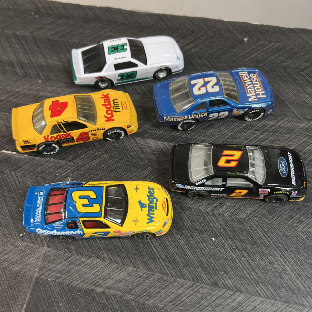 Assorted Hotwheels (7)
