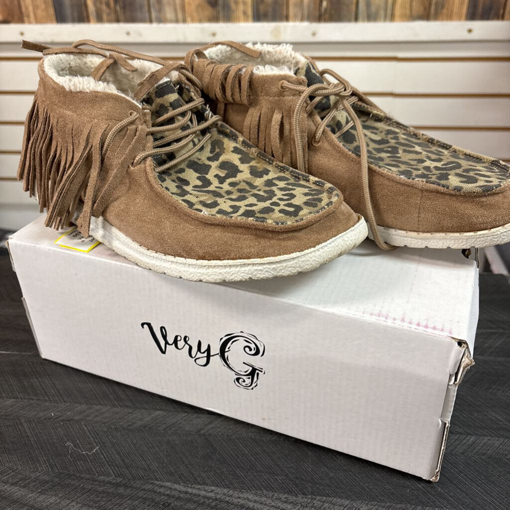 Very G Taupe Leopard Moccasins, Womens 10