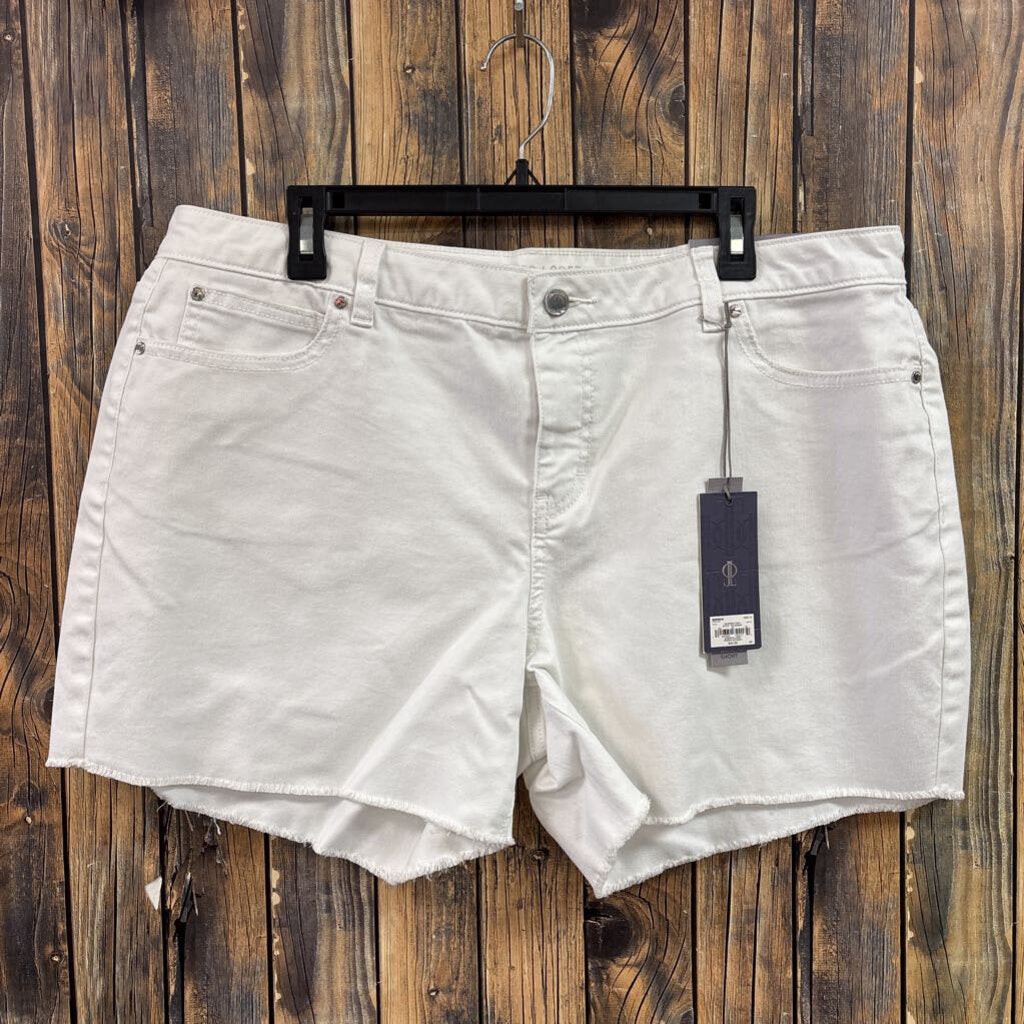 NWT Jennifer Lopez Boyfriend Shorts, Womens 16