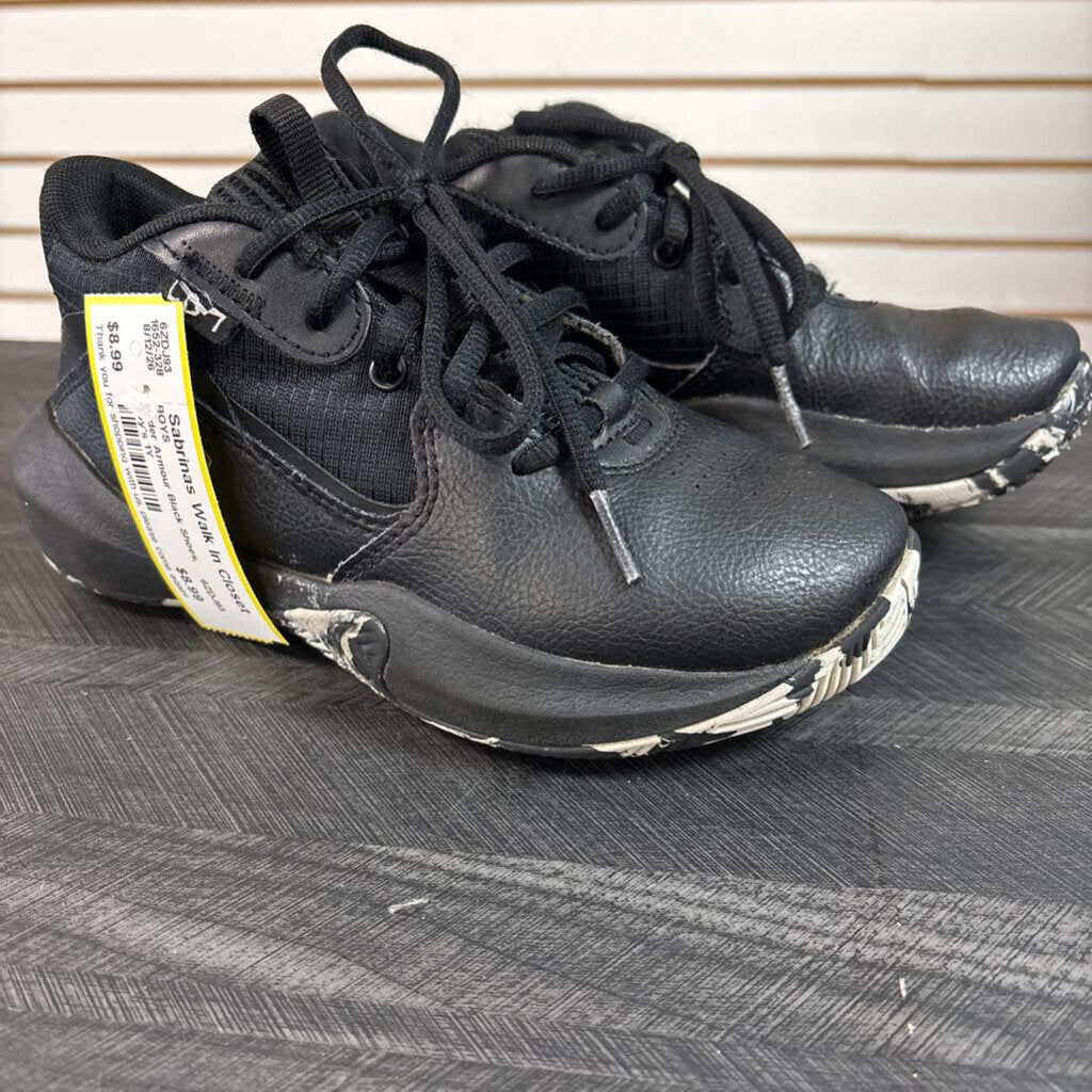 Under Armour Black Shoes, Boy's 1Y