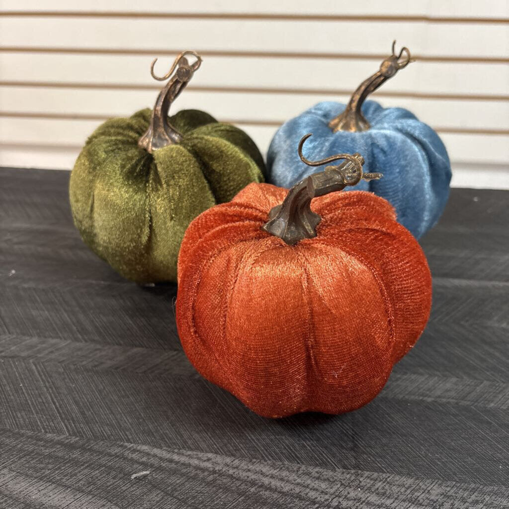 Set of 3 Pumpkins (2)