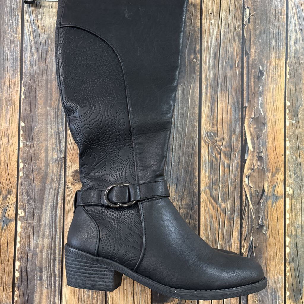 Easy Street Black Embossed Boots, Women's 6.5