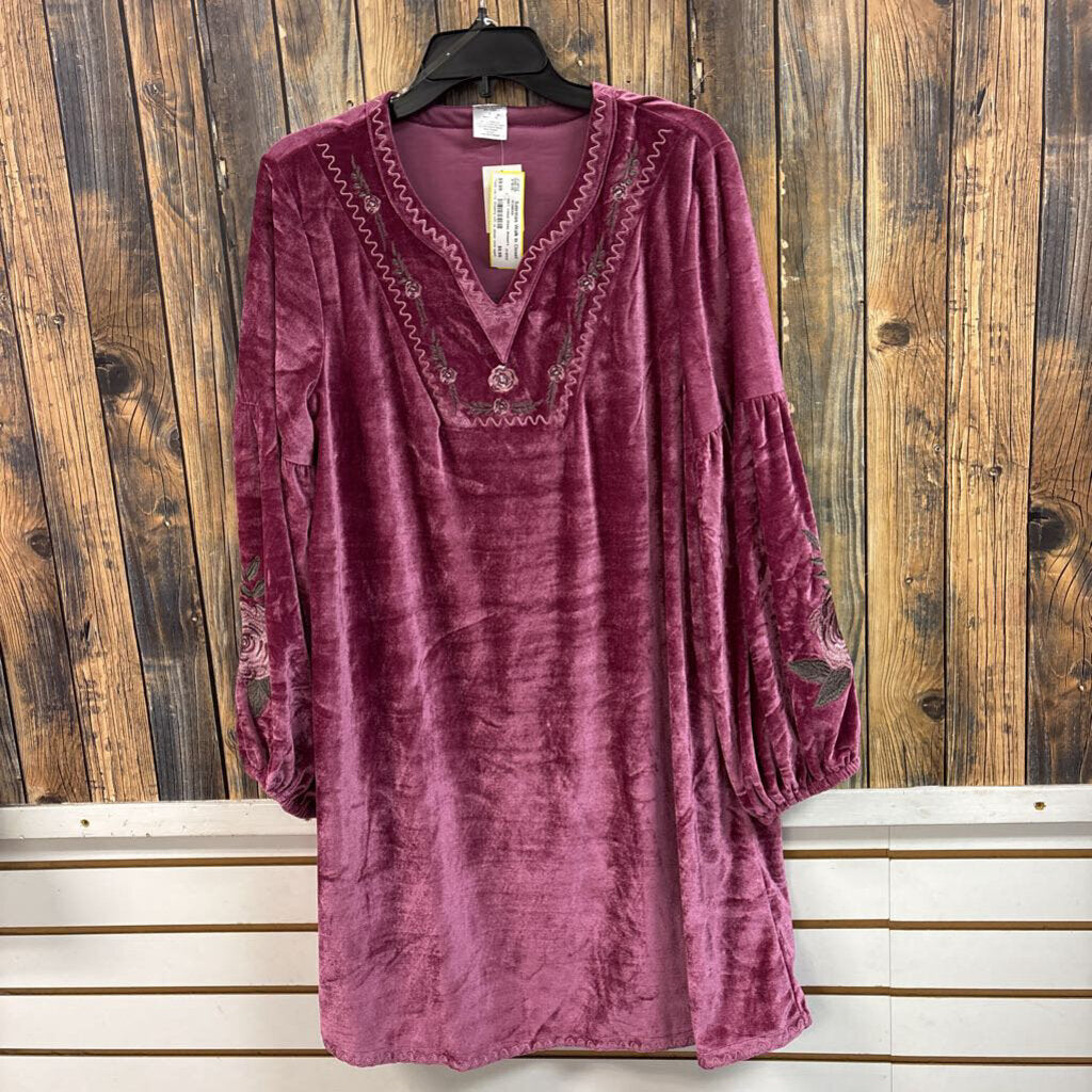NWT Velour Dress, Women's L
