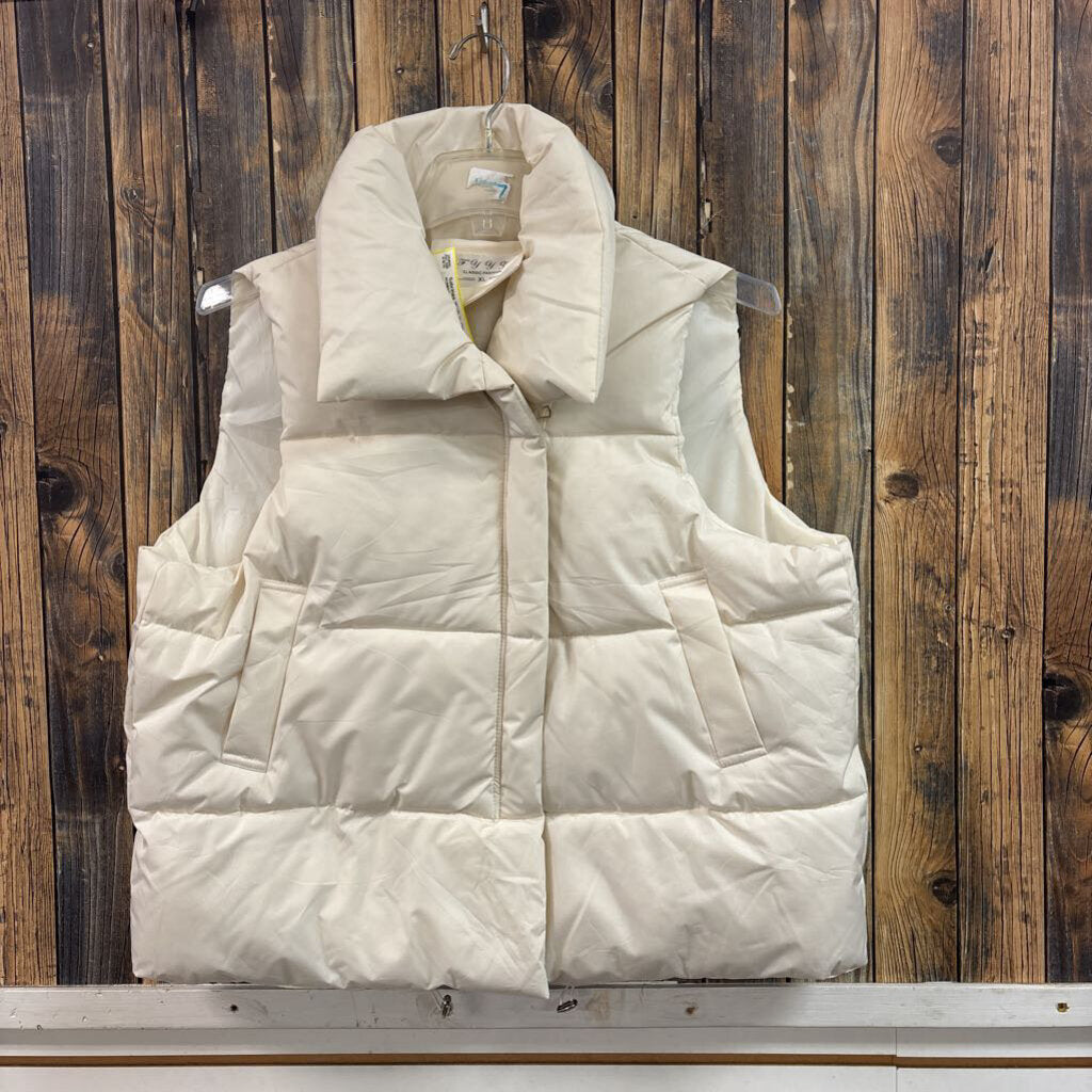 NWT White Puffer Vest, Womens XL
