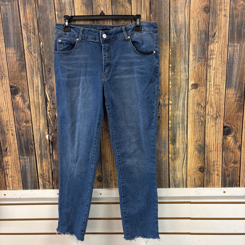 Tahari Raw Hem Jeans, Womens 12