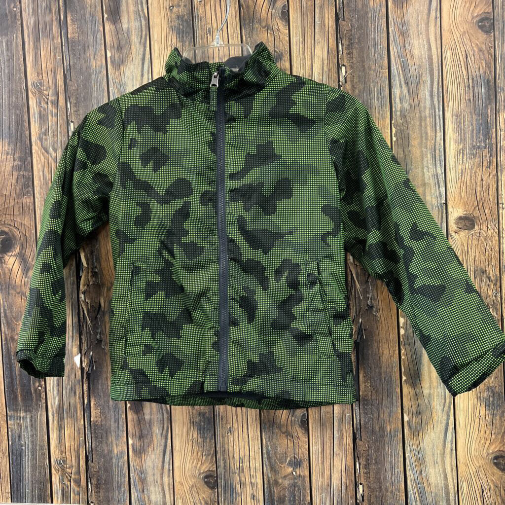 Green Camo Boy's Jacket Size 6/7