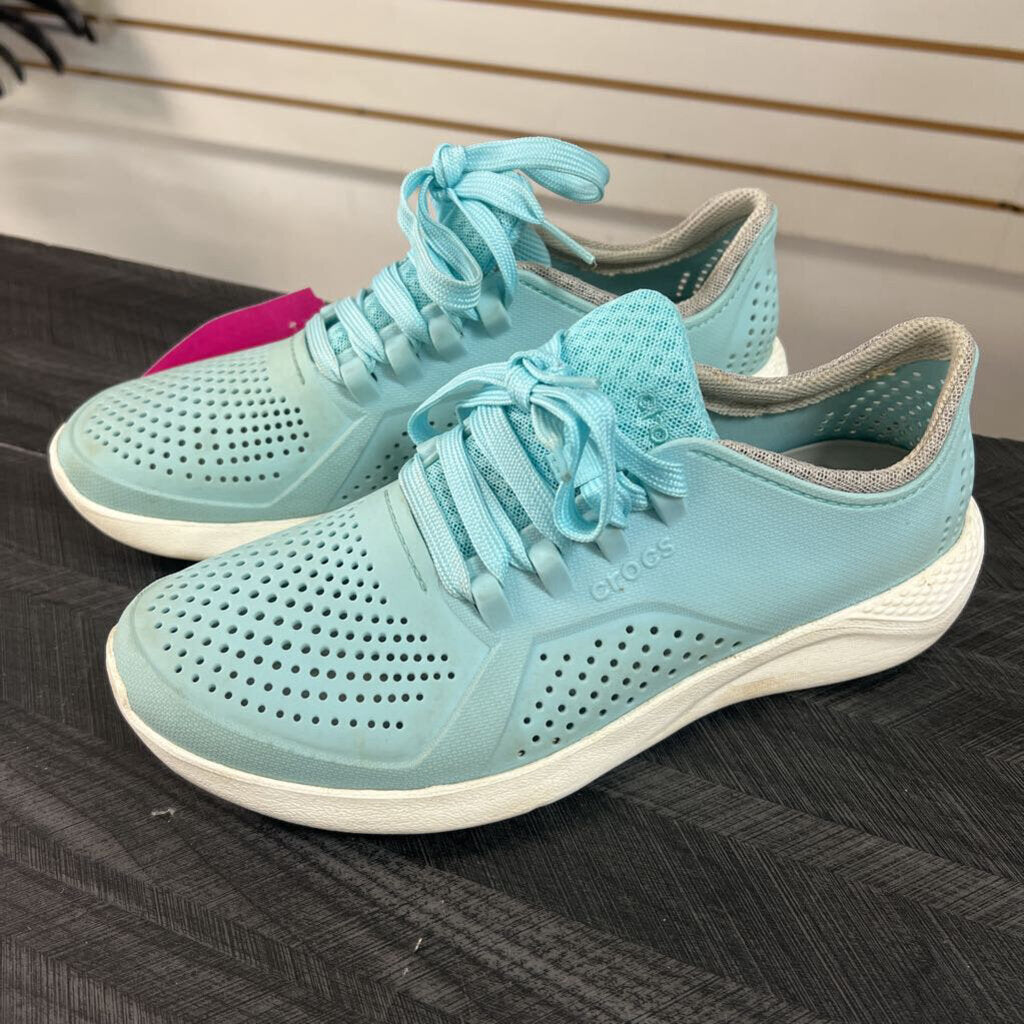 Crocs Sneakers, Womens 9