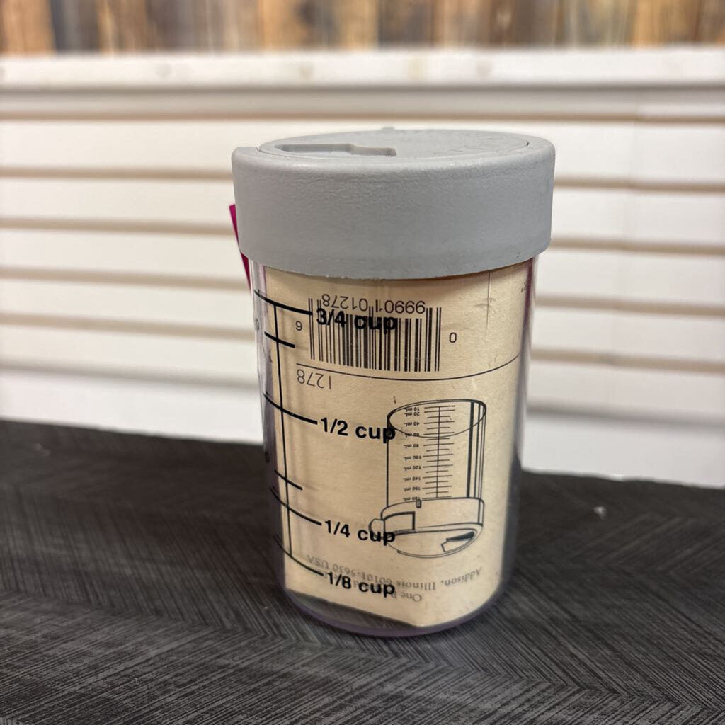 Pampered Chef The Grate Container (2)