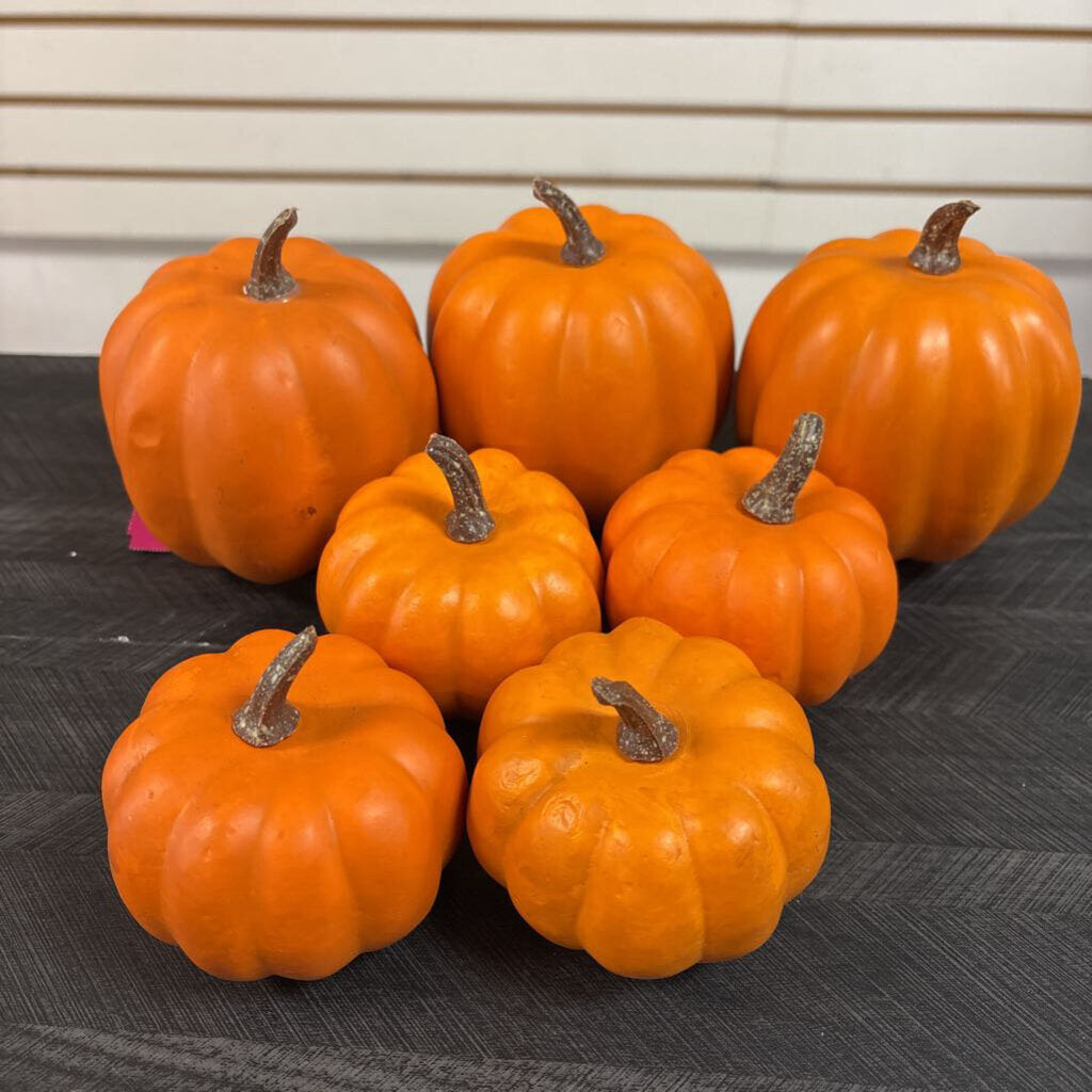 7 PC Foam Pumpkin Set - 4x3 & 2x3