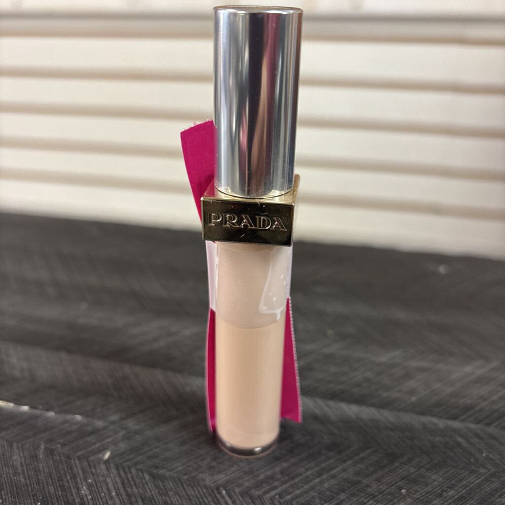 Prada Concealer