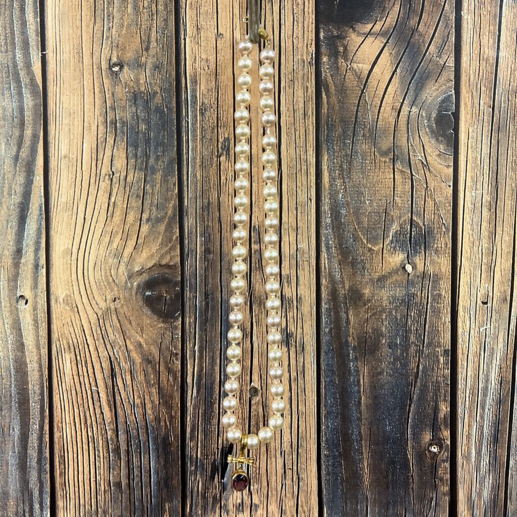 Necklace w/ Pendant