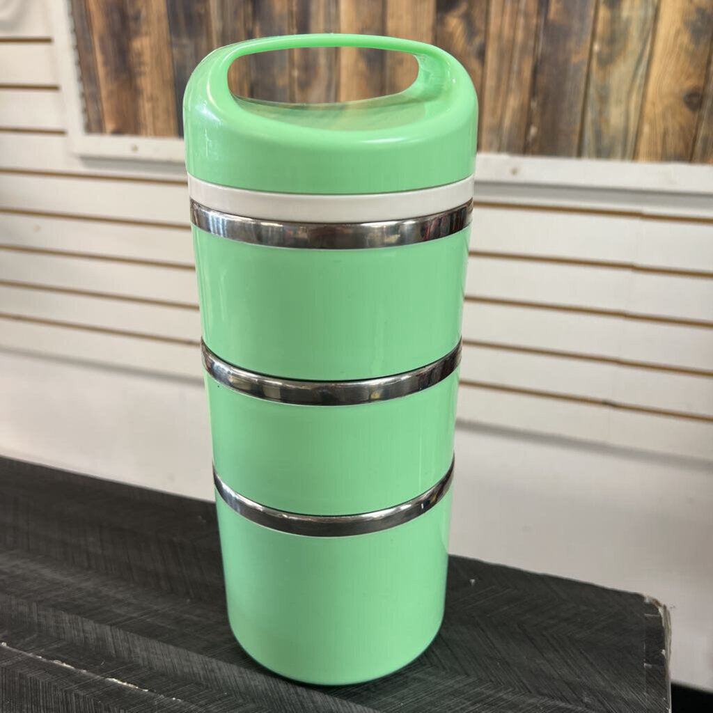 Green Stacking Food Containers
