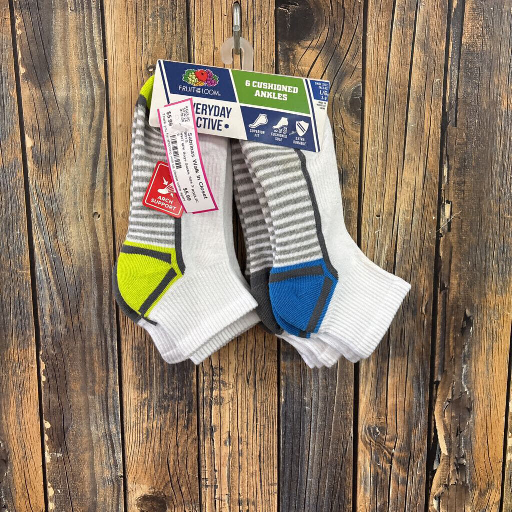 NWT 6PK Boys Socks, Size 3-9