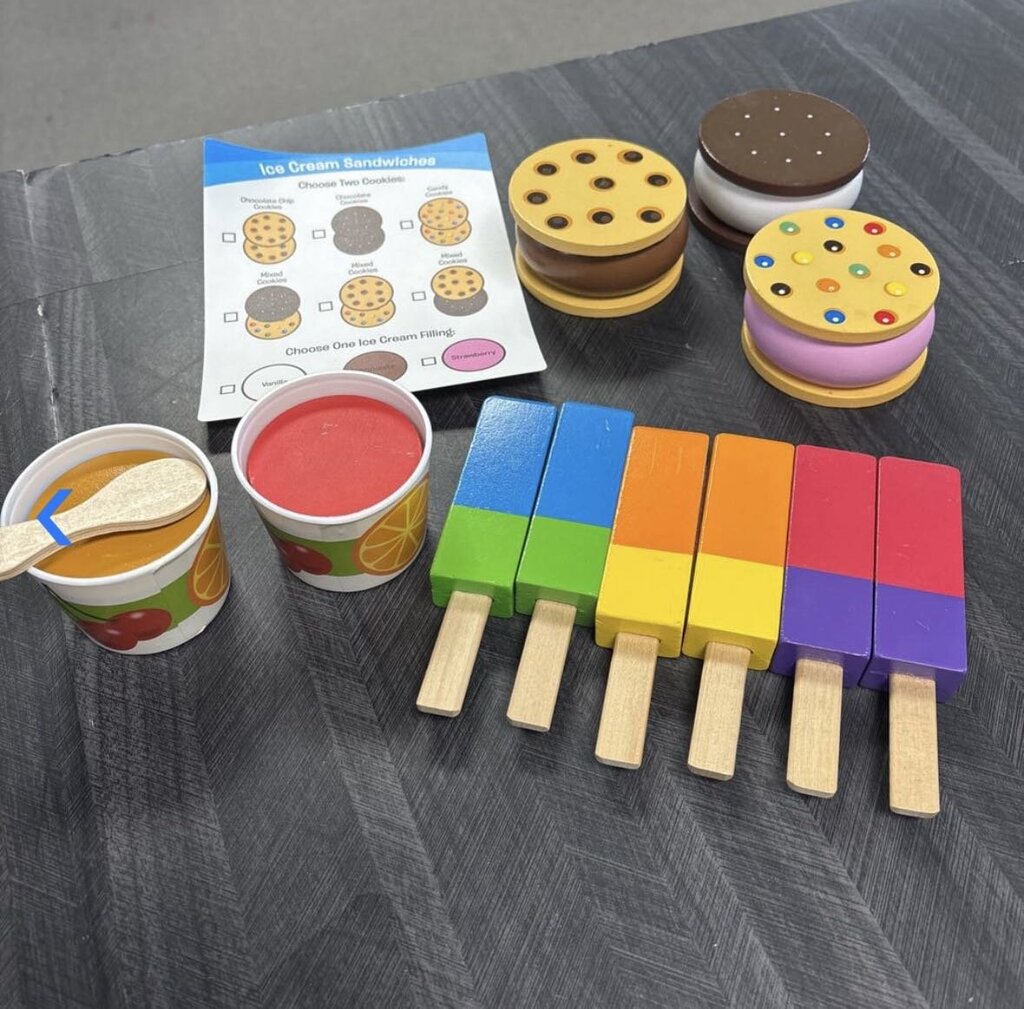 Melissa and Doug Ice Cream Set